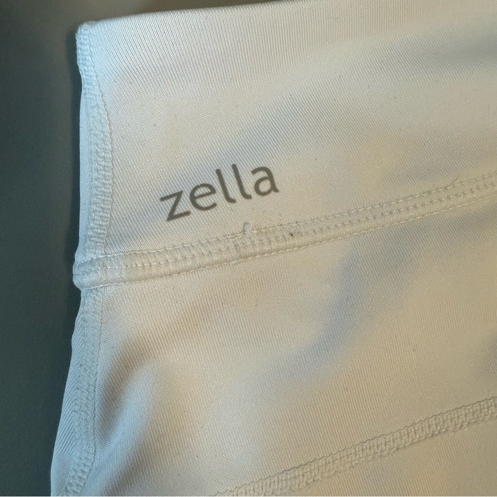 Zella White Activewear Skort with Ruffles and Built-in Ball Pockets Size XL - Picture 8 of 8